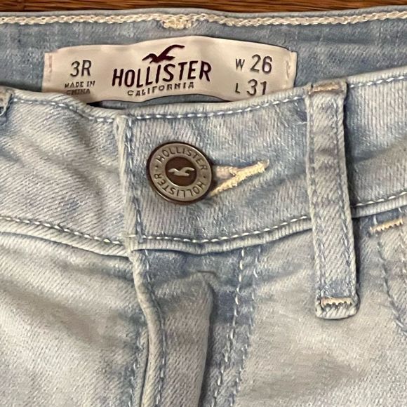 Hollister size 3 light wash high rise skinny jeans - Picture 3 of 5
